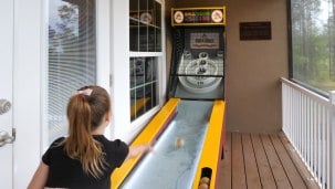 airbnb game house with skeeball orlando