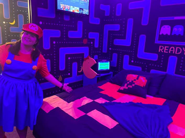 ms pac man themed bedroom